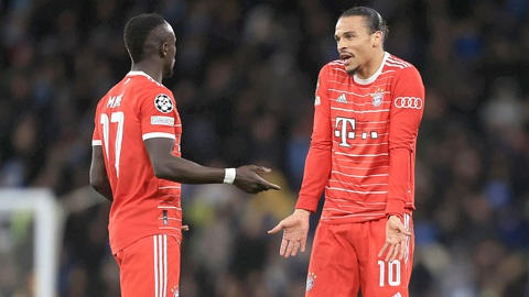Bayern khó lội ngược dòng - Ảnh 1. Vụ lùm xùm giữa Sane (phải) và Mane càng khiến Bayern lún sâu vào khủng hoảng - Ảnh: Getty Images