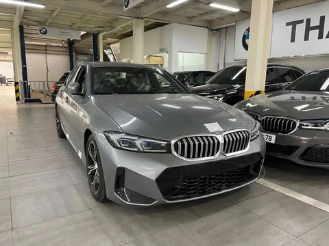 BMW 3-Series bản full gần 1,9 tỉ: Có trang bị lần đầu xuất hiện, vẫn thua C-Class - Ảnh 1. BMW 3-Series bản full gần 1,9 tỉ: Có trang bị lần đầu xuất hiện, vẫn thua C-Class - Ảnh 1.