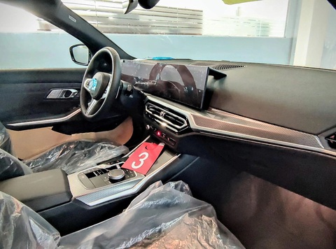 BMW 3-Series bản full gần 1,9 tỉ: Có trang bị lần đầu xuất hiện, vẫn thua C-Class - Ảnh 5. BMW 3-Series bản full gần 1,9 tỉ: Có trang bị lần đầu xuất hiện, vẫn thua C-Class - Ảnh 5.