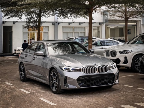 BMW 3-Series bản full gần 1,9 tỉ: Có trang bị lần đầu xuất hiện, vẫn thua C-Class - Ảnh 4. BMW 3-Series bản full gần 1,9 tỉ: Có trang bị lần đầu xuất hiện, vẫn thua C-Class - Ảnh 4.