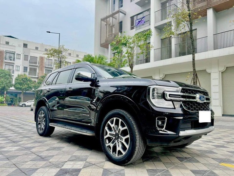 SUV 7 chỗ đua giảm giá: Ế như Isuzu mu-X đến hot như Fortuner, Santa Fe đều không ngoại lệ - Ảnh 6. SUV 7 chỗ đua giảm giá: Ế như Isuzu mu-X đến hot như Fortuner, Santa Fe đều không ngoại lệ - Ảnh 6.