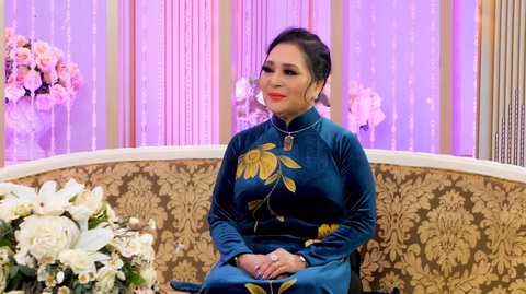 Tin tức giải trí ngày 19-4: Ca sĩ Hàn nhảy See tình ở Hội An, Về với em bị YouTube quét... lộn - Ảnh 2. Tin tức giải trí ngày 19-4: Ca sĩ Hàn nhảy See tình ở Hội An, Về với em bị YouTube quét... lộn - Ảnh 2.