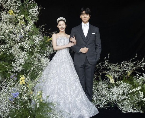Hôn nhân tai tiếng của Lee Seung Gi: Cưới một người, cả nước ghét - Ảnh 1. Hôn nhân tai tiếng của Lee Seung Gi: Cưới một người, cả nước ghét - Ảnh 1.