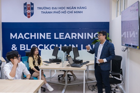Trường Đại học Ngân hàng TP.HCM xét tuyển 3 ngành đào tạo thạc sĩ năm 2023 - Ảnh 2. Trường Đại học Ngân hàng TP.HCM xét tuyển 3 ngành đào tạo thạc sĩ năm 2023 - Ảnh 2.
