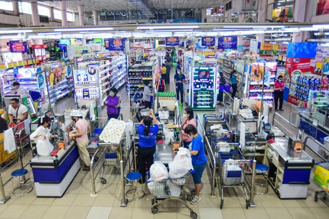 Nhiều chương trình khuyến mãi hấp dẫn tại hệ thống siêu thị Co.opmart nhân sinh nhật 27 tuổi - Ảnh: QUANG ĐỊNH