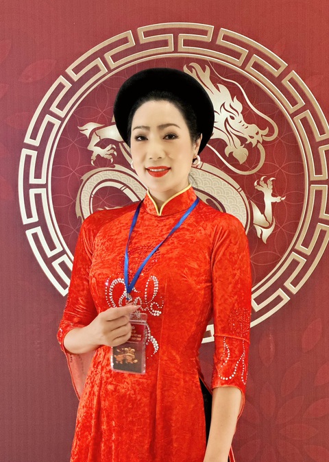Tin tức giải trí ngày 19-4: Ca sĩ Hàn nhảy See tình ở Hội An, Về với em bị YouTube quét... lộn - Ảnh 5. Tin tức giải trí ngày 19-4: Ca sĩ Hàn nhảy See tình ở Hội An, Về với em bị YouTube quét... lộn - Ảnh 5.