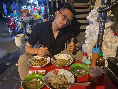 Khách quốc tế: Du lịch Việt Nam quá rẻ, nhiều món ăn căng bụng giá trên dưới 1 đô la - Ảnh 3. Khách quốc tế: Du lịch Việt Nam quá rẻ, nhiều món ăn căng bụng giá trên dưới 1 đô la - Ảnh 3.