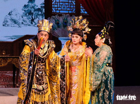 Sau tang cha, Võ Minh Lâm vào vai nặng ký Địch Thanh - Ảnh 3. Sau tang cha, Võ Minh Lâm vào vai nặng ký Địch Thanh - Ảnh 3.