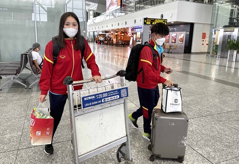 Thầy trò HLV Mai Đức Chung sang Nepal dự vòng loại Olympic 2024 - Ảnh 1. Thầy trò HLV Mai Đức Chung sang Nepal dự vòng loại Olympic 2024 - Ảnh 1.