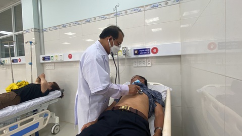 Nạn nhân vụ tai nạn xe khách ở Gia Lai: Xe lao vào đuôi xe ben, lao tiếp vào quán cà phê - Ảnh 1. Nạn nhân vụ tai nạn xe khách ở Gia Lai: Xe lao vào đuôi xe ben, lao tiếp vào quán cà phê - Ảnh 1.