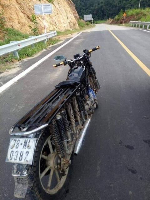 Ảnh vui 20-4: Cây sầu riêng lúc lỉu quả lọt tầm mắt kẻ si tình - Ảnh 5. Ảnh vui 20-4: Cây sầu riêng lúc lỉu quả lọt tầm mắt kẻ si tình - Ảnh 5.