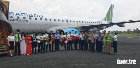 Cà Mau đón chuyến bay đầu tiên của Bamboo Airways - Ảnh 1. Cà Mau đón chuyến bay đầu tiên của Bamboo Airways - Ảnh 1.