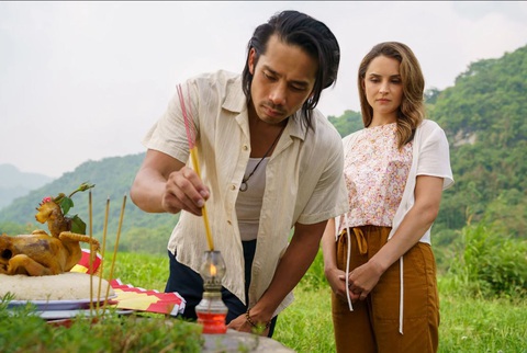 A tourists guide to love: Hành trình chữa lành trái tim của một người Mỹ ở Việt Nam - Ảnh 6. A tourists guide to love: Hành trình chữa lành trái tim của một người Mỹ ở Việt Nam - Ảnh 6.