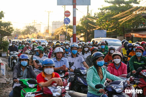 Tin tức sáng 21-4: Chống nạn cò mồi, phe vé dịp lễ; Ca COVID-19 nhập viện ở TP.HCM tăng - Ảnh 4. Tin tức sáng 21-4: Chống nạn cò mồi, phe vé dịp lễ; Ca COVID-19 nhập viện ở TP.HCM tăng - Ảnh 4.