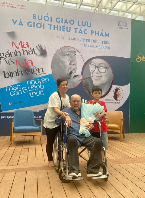 Những câu chuyện tự thuật dí dỏm của Mạc Can - Ảnh 6. Những câu chuyện tự thuật dí dỏm của Mạc Can - Ảnh 6.