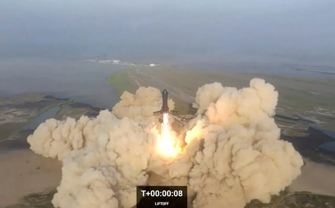 SpaceX phóng thành công tàu Starship nhưng tàu bất ngờ phát nổ - Ảnh 1. SpaceX phóng thành công tàu Starship nhưng tàu bất ngờ phát nổ - Ảnh 1.