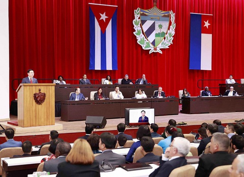 Món quà 'bất ngờ' của Quốc hội Cuba dành tặng Chủ tịch Quốc hội Vương Đình Huệ - Ảnh 3. Chủ tịch Quốc hội Vương Đình Huệ phát biểu trước Quốc hội Cuba - Ảnh: DOÃN TẤN