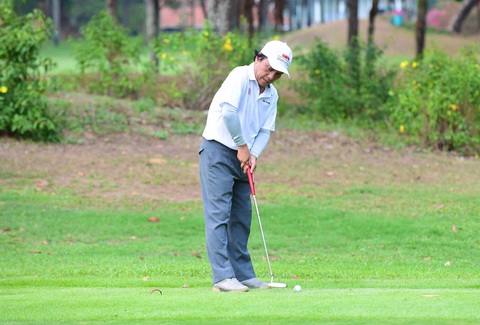 Trực tuyến đêm gala Golf for Start-Up 2023: Cơ hội chia sẻ ý tưởng - Ảnh 6. Golfer Nguyễn Tự Nguyện thực hiện cú đánh tại giải - Ảnh: Quang Định