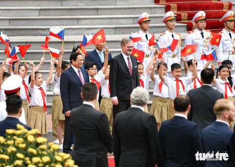 Thủ tướng Phạm Minh Chính đón và hội đàm với Thủ tướng Czech Petr Fiala - Ảnh 1. Thủ tướng Phạm Minh Chính đón và hội đàm với Thủ tướng Czech Petr Fiala - Ảnh 1.