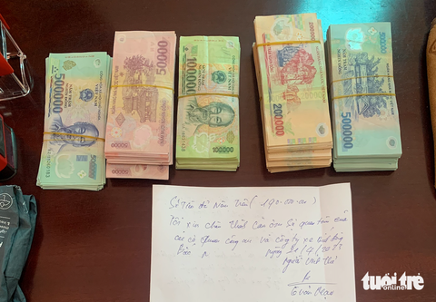 Phụ xe buýt trả lại 190 triệu đồng cho người đánh rơi - Ảnh 2. Phụ xe buýt trả lại 190 triệu đồng cho người đánh rơi - Ảnh 2.