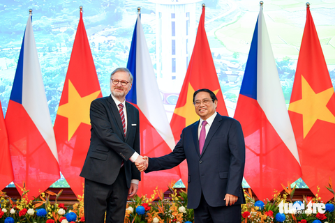 Xem xét mở đường bay thẳng Việt Nam - Czech để tăng đầu tư - Ảnh 1. Xem xét mở đường bay thẳng Việt Nam - Czech để tăng đầu tư - Ảnh 1.