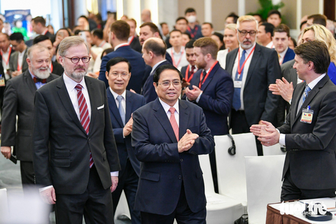 Thủ tướng: Các doanh nghiệp Czech sẽ thành công hơn nữa tại Việt Nam - Ảnh 1. Thủ tướng: Các doanh nghiệp Czech sẽ thành công hơn nữa tại Việt Nam - Ảnh 1.