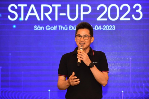 Trực tuyến đêm gala Golf for Start-Up 2023: Cơ hội chia sẻ ý tưởng - Ảnh 3. Ông Hoàng Đức Trung, giám đốc VinaCapital Ventures chia sẻ với các bạn start-up trẻ = Ảnh: Diệu Quí