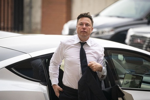 Tài sản của Elon Musk bốc hơi gần 13 tỉ USD trong một ngày - Ảnh 1. Tài sản của Elon Musk bốc hơi gần 13 tỉ USD trong một ngày - Ảnh 1.