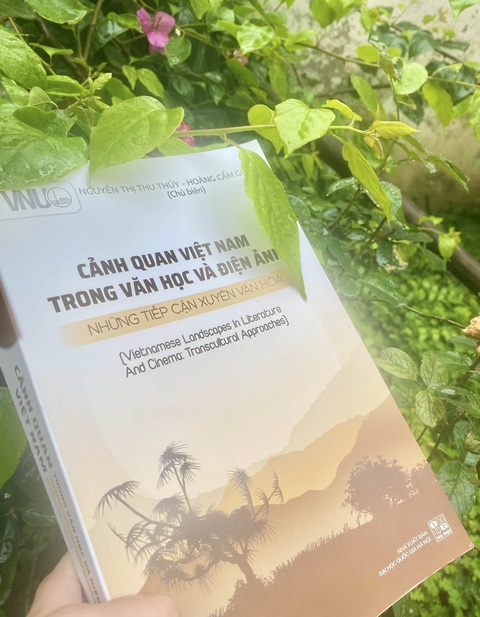 Ra mắt công trình nghiên cứu đầu tiên về cảnh quan Việt Nam trong văn học và điện ảnh - Ảnh 1. Ra mắt công trình nghiên cứu đầu tiên về cảnh quan Việt Nam trong văn học và điện ảnh - Ảnh 1.