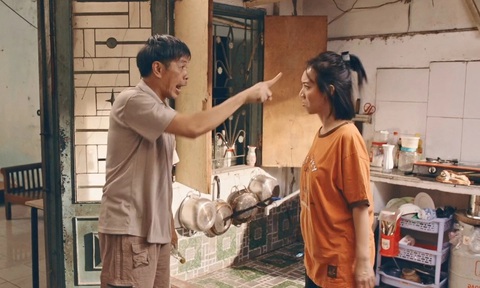 Con Nhót mót chồng có phải phiên bản khác của Bố già? - Ảnh 2. Con Nhót mót chồng có phải phiên bản khác của Bố già? - Ảnh 2.