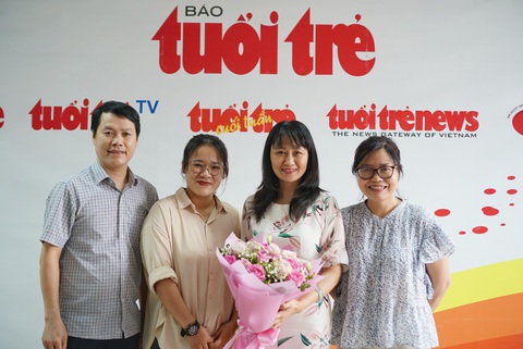 TS Đặng Thanh Huyền - phó trưởng Văn phòng Tiêm chủng mở rộng quốc gia (thứ hai từ phải sang) đến dự buổi tư vấn - Ảnh: NGUYỄN HIỀN TS Đặng Thanh Huyền - phó trưởng Văn phòng Tiêm chủng mở rộng quốc gia (thứ hai từ phải sang) đến dự buổi tư vấn - Ảnh: NGUYỄN HIỀN