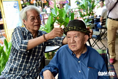 Trấn Thành có phá hình tượng bác Ba Phi? Mạc Can thẳng thừng: Khỏi cần giữ! - Ảnh 5. Trấn Thành có phá hình tượng bác Ba Phi? Mạc Can thẳng thừng: Khỏi cần giữ! - Ảnh 5.