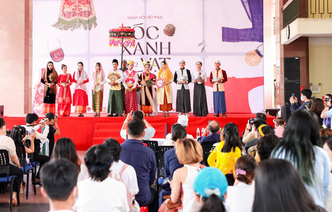 Tin tức xem - nghe cuối tuần: Hàng loạt sự kiện nhân Ngày sách Việt Nam, Ngày hội Tóc xanh vạt áo - Ảnh 8. Tin tức xem - nghe cuối tuần: Hàng loạt sự kiện nhân Ngày sách Việt Nam, Ngày hội Tóc xanh vạt áo - Ảnh 8.