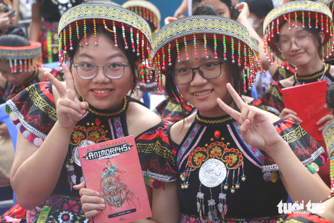 Á hậu Thúy Vân: Tôi là sách nói của con - Ảnh 2. Á hậu Thúy Vân: Tôi là sách nói của con - Ảnh 2.