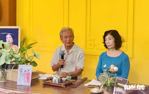 Cách tân kiểu gì cũng được nhưng khi đó đừng gọi là áo dài - Ảnh 1. Cách tân kiểu gì cũng được nhưng khi đó đừng gọi là áo dài - Ảnh 1.