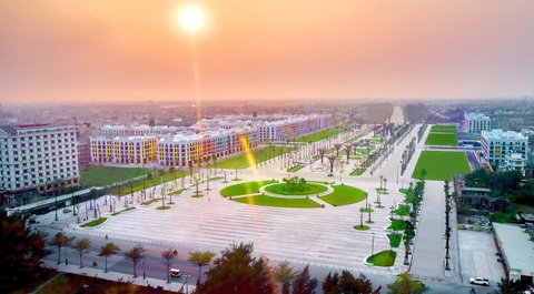 Sầm Sơn khai mạc du lịch biển, kỷ niệm 60 năm thành lập - Ảnh 3. Sầm Sơn khai mạc du lịch biển, kỷ niệm 60 năm thành lập - Ảnh 3.