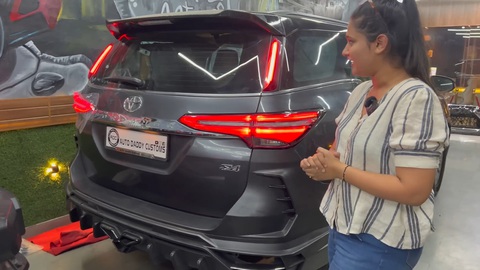 Cô nàng chi 50 triệu đồng độ Toyota Fortuner phong cách Lamborghini Urus - Ảnh 4. Cô nàng chi 50 triệu đồng độ Toyota Fortuner phong cách Lamborghini Urus - Ảnh 4.