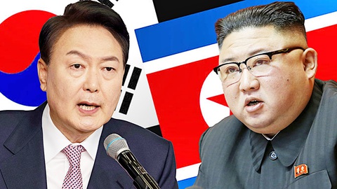Tổng thống Yoon Suk Yeol (trái) chịu nhiều áp lực từ Triều Tiên, Trung Quốc, Nga trước chuyến thăm Mỹ - Ảnh: Reuters Tổng thống Yoon Suk Yeol (trái) chịu nhiều áp lực từ Triều Tiên, Trung Quốc, Nga trước chuyến thăm Mỹ - Ảnh: Reuters