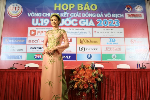 Hoa hậu Ban Mai duyên dáng làm MC sự kiện thể thao - Ảnh 3. Hoa hậu Ban Mai duyên dáng làm MC sự kiện thể thao - Ảnh 3.