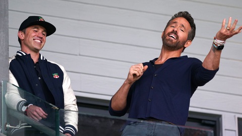 Đội bóng của diễn viên Ryan Reynolds thăng hạng lên chuyên nghiệp - Ảnh 1. Đội bóng của diễn viên Ryan Reynolds thăng hạng lên chuyên nghiệp - Ảnh 1.
