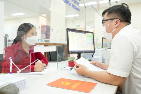 Cấp sổ đỏ online: Đều ủng hộ, nhưng khó làm ngay - Ảnh 1. Cấp sổ đỏ online: Đều ủng hộ, nhưng khó làm ngay - Ảnh 1.