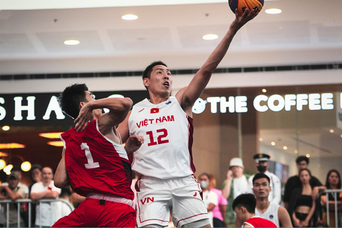Bóng rổ Việt Nam bất bại ở vòng bảng giải tiền SEA Games 32 - Ảnh 2.