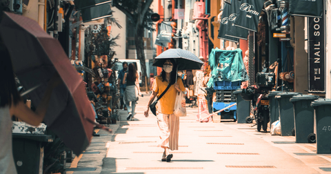 Nắng nóng chưa từng có đang thiêu đốt châu Á - Ảnh 4. Nắng nóng chưa từng có đang thiêu đốt châu Á - Ảnh 4.