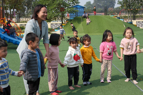 Đề nghị giảm tuổi nghỉ hưu của giáo viên mầm non - Ảnh 2. Đề nghị giảm tuổi nghỉ hưu của giáo viên mầm non - Ảnh 2.