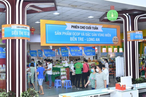 Trên 350 sản phẩm đặc trưng của 6 tỉnh quy tụ về Phiên chợ cuối tuần - Ảnh 4. Trên 350 sản phẩm đặc trưng của 6 tỉnh quy tụ về Phiên chợ cuối tuần - Ảnh 4.