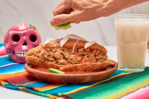 Top 24 món bánh mì kẹp ngon nhất thế giới gọi tên bánh mì Việt Nam - Ảnh 4. Top 24 món bánh mì kẹp ngon nhất thế giới gọi tên bánh mì Việt Nam - Ảnh 4.