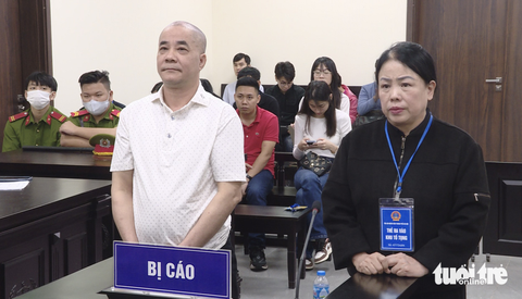 Con trai cựu phó chánh văn phòng Sở TN-MT Hà Nội xin khắc phục thay cha vụ chiếm đoạt đất vàng - Ảnh 1. Con trai cựu phó chánh văn phòng Sở TN-MT Hà Nội xin khắc phục thay cha vụ chiếm đoạt đất vàng - Ảnh 1.