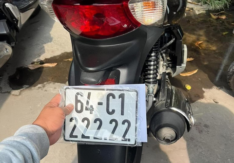 Công an TP Vĩnh Long: Xe SH bấm được biển ngũ quý 222.22 là ngẫu nhiên - Ảnh 1. Công an TP Vĩnh Long: Xe SH bấm được biển ngũ quý 222.22 là ngẫu nhiên - Ảnh 1.