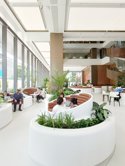 Thu nhập từ dịch vụ tại Techcombank vẫn tăng mạnh trong quý 1 vừa qua - Ảnh: TCB Thu nhập từ dịch vụ tại Techcombank vẫn tăng mạnh trong quý 1 vừa qua - Ảnh: TCB
