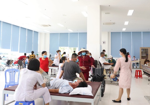 Có thêm tòa nhà mới, Bệnh viện Phục hồi chức năng TP.HCM kỳ vọng thoát cảnh quá tải - Ảnh 2. Có thêm tòa nhà mới, Bệnh viện Phục hồi chức năng TP.HCM kỳ vọng thoát cảnh quá tải - Ảnh 2.